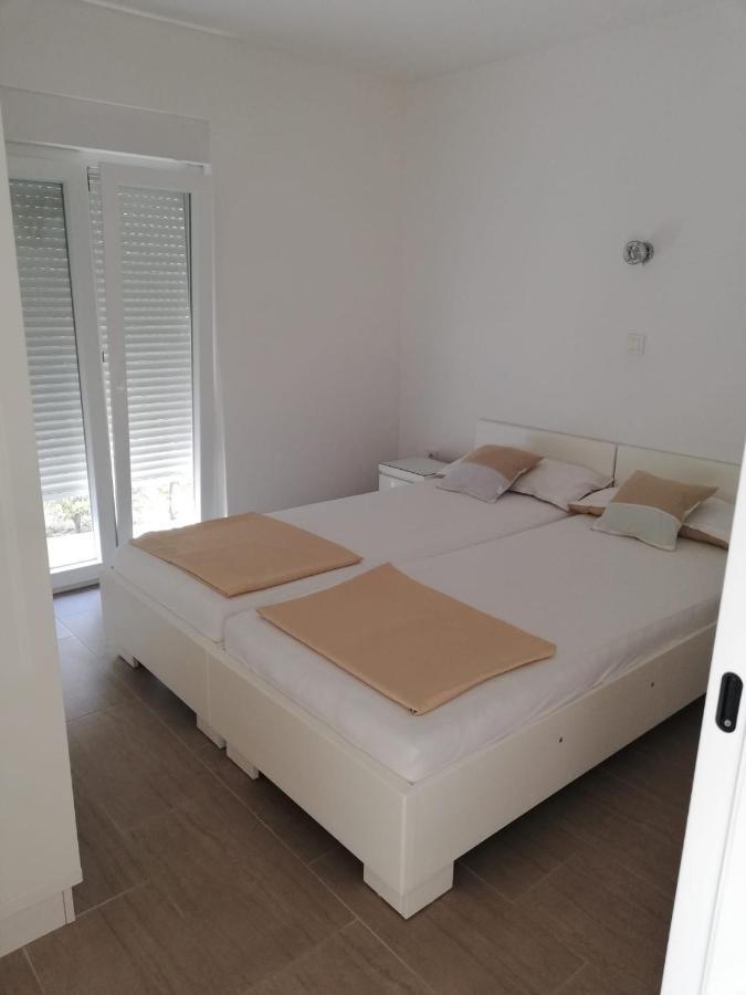 Apartmani Deluxe Jasenice  Extérieur photo