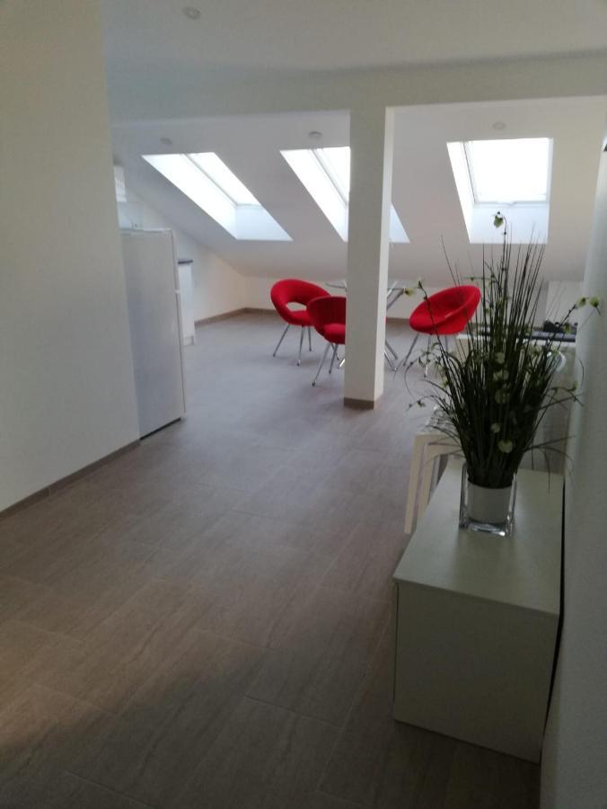 Apartmani Deluxe Jasenice  Extérieur photo