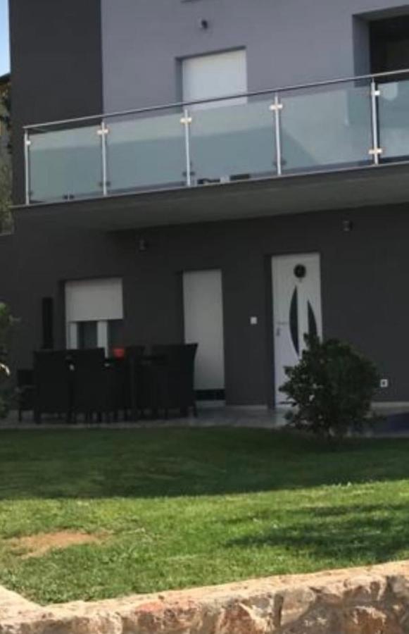 Apartmani Deluxe Jasenice  Extérieur photo