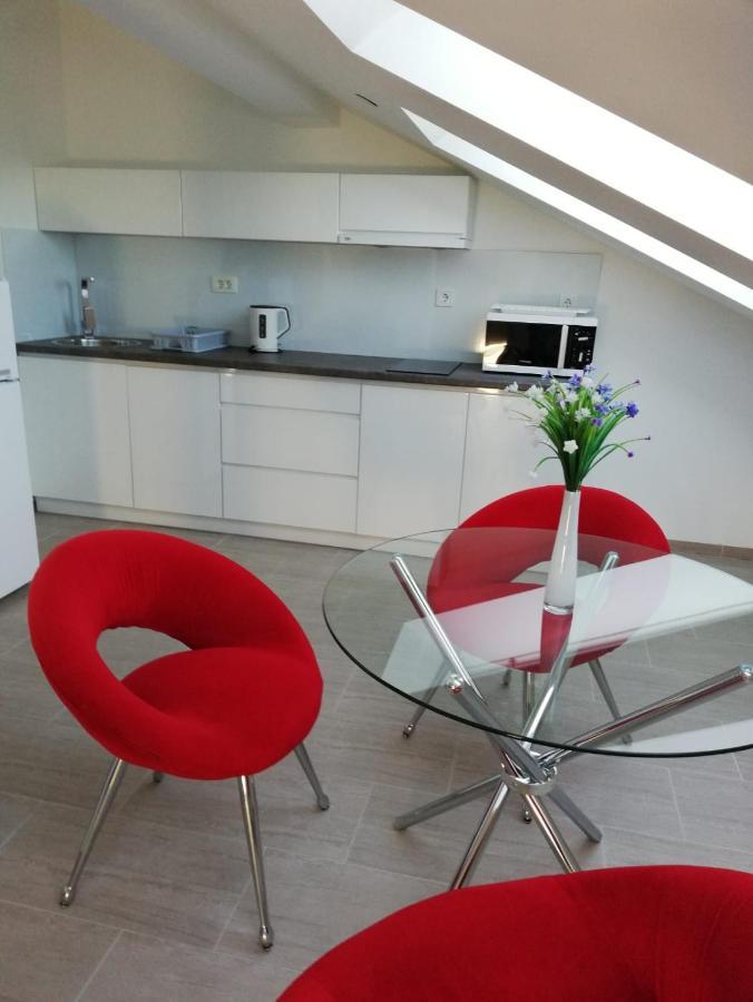 Apartmani Deluxe Jasenice  Extérieur photo